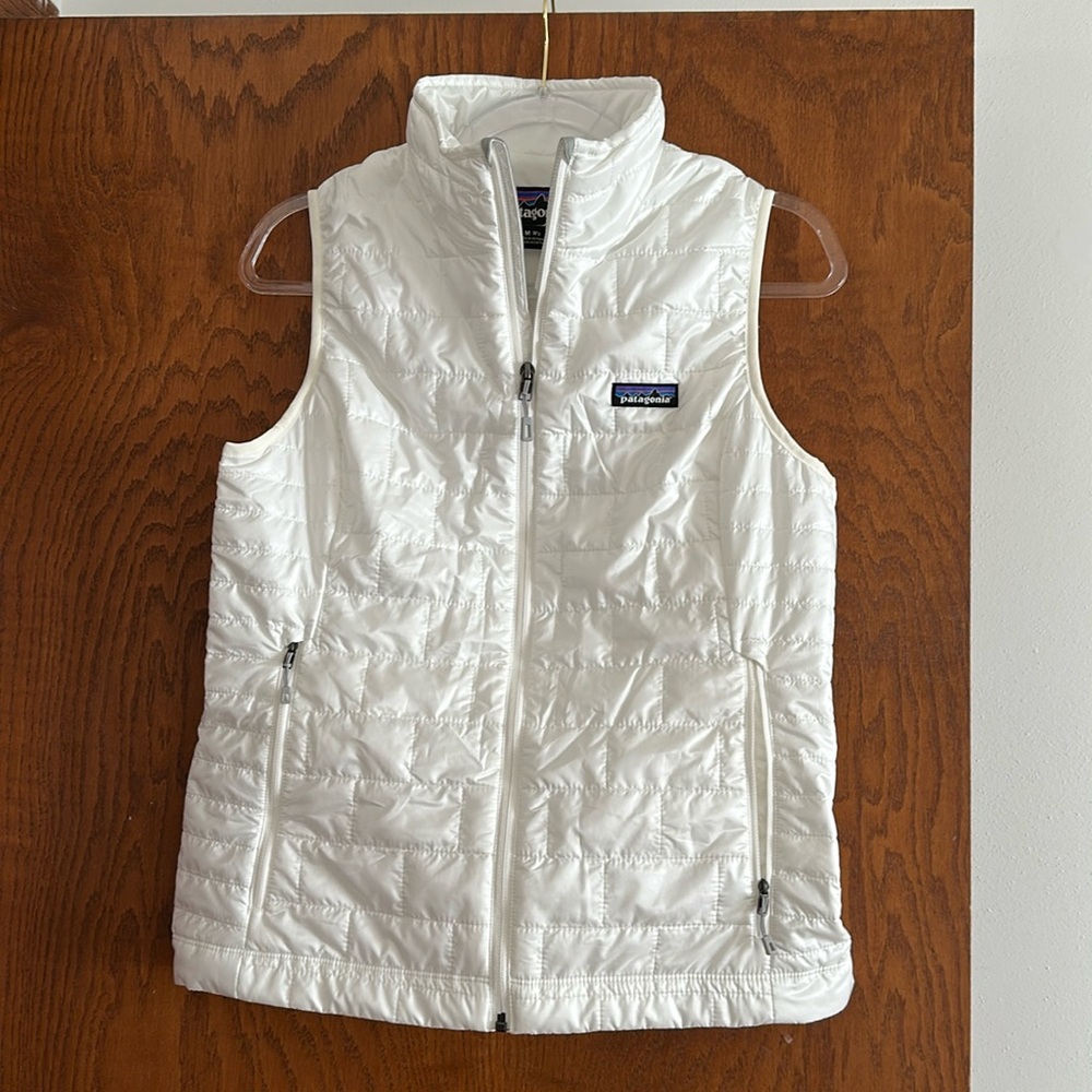 Patagonia white puffer vest